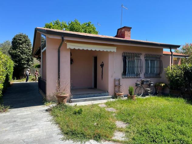 Villetta bifamiliare in vendita a Vittoria Apuana - Forte dei Marmi 94 mq Rif: 1414906