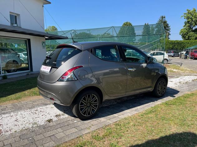 Lancia Ypsilon 1.0 FireFly 70cv S&S Hybrid GOLD - Foto 8