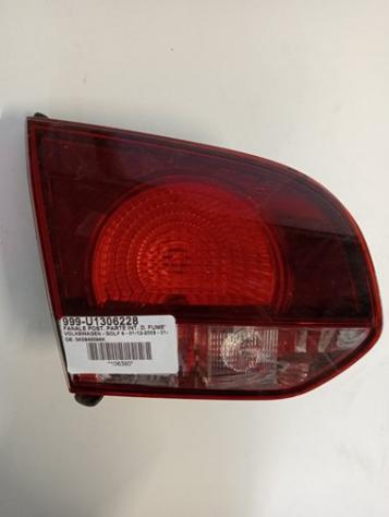 FANALE POST. PARTE INT. D. FUME' 999-U1306228 Parti elettriche  Fanaleria  Fanali  Fanale post. dx. VOLKSWAGEN - GOLF 6 - 01-12-2008 - 01-11-2012