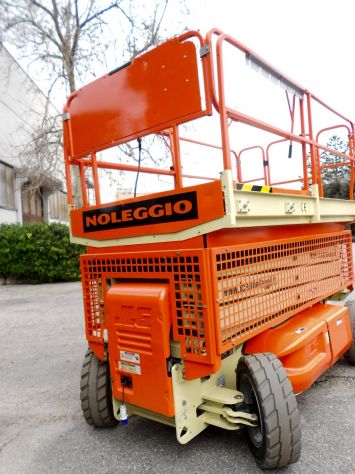 PIATTAFORMA VERTICALE JLG - Foto 4