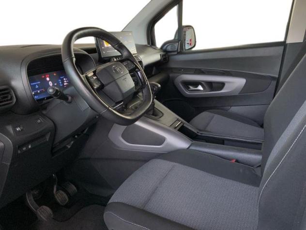 Toyota Proace City Verso 1.5D 130 CV S&S L2 Executive - Foto 8