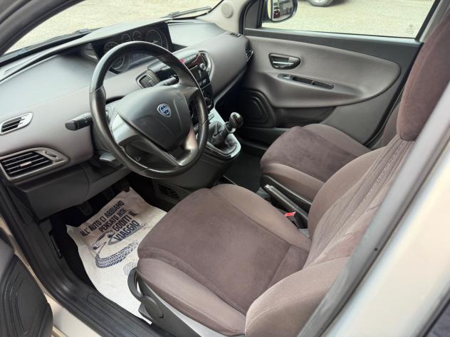 Lancia Ypsilon 1.2 69 CV 5 porte S&S Gold - Foto 10