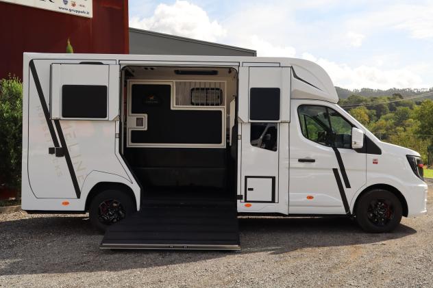 Renault Master Master 2.0 TD 170 CV PL Haras 5 Posti Cab. 25q - NETTO IVA - Foto 5