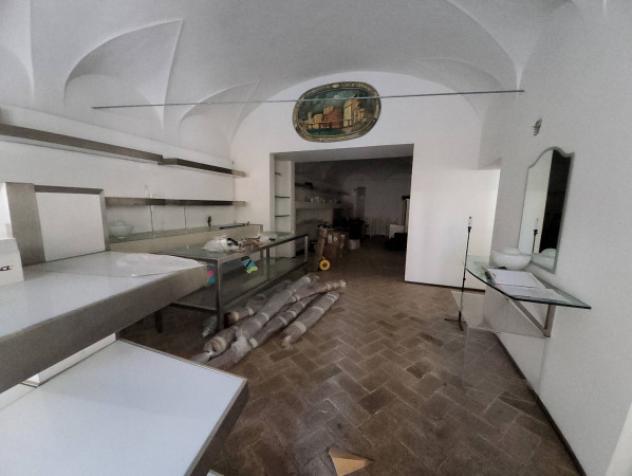 Immobile in asta di 320 m² con più di 5 locali in vendita a Foligno - Foto 4