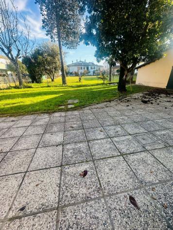 casa indipendente in vendita a Ravenna in zona Classe