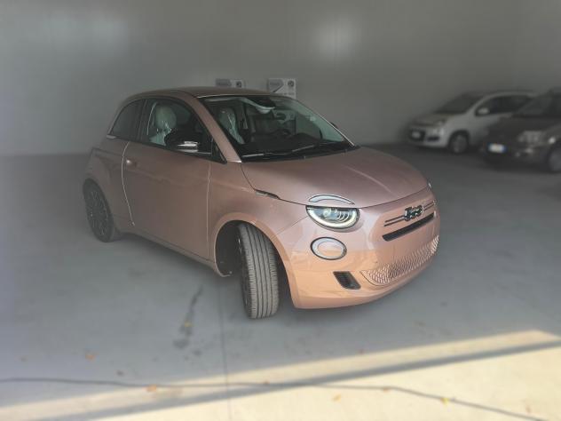 Fiat 500 1.0 Hybrid NUOVA DA IMMATRICOLARE! - Foto 7