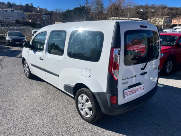 Renault Kangoo MAXI dCi 115CV AUTOCARRO 4 POSTI - Foto 4