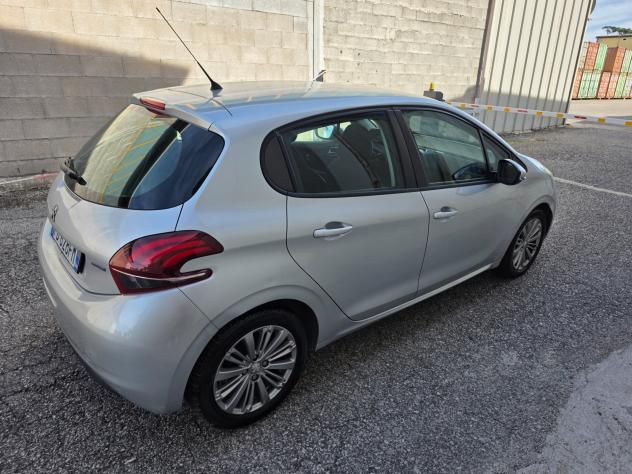 Peugeot 208 BlueHDi 1.6 5 porte Allure - Foto 4