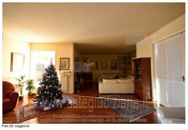 IMMOBILI-IMMOBILE RESIDENZIALE-Frazione Roveleto - via Pescara 15 - Foto 2