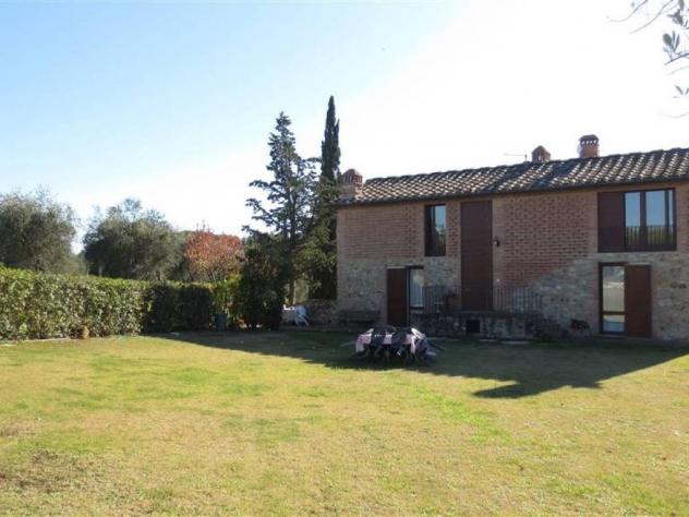 Colonica in vendita a Castelnuovo Berardenga 360 mq Rif: 1418661