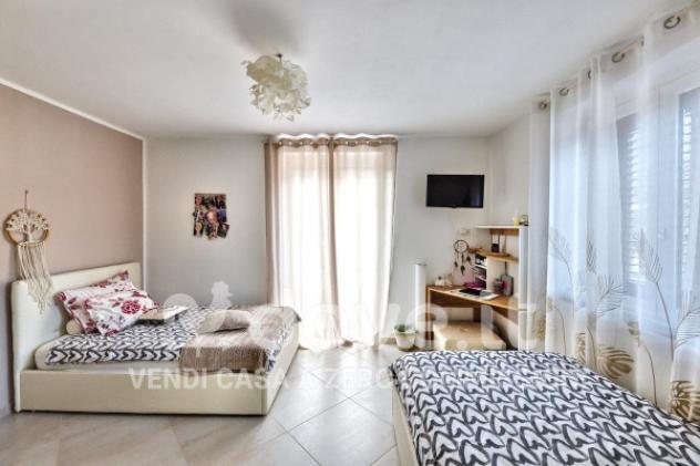 Casa indipendente di 250 m² con 4 locali in vendita a Dumenza - Foto 15