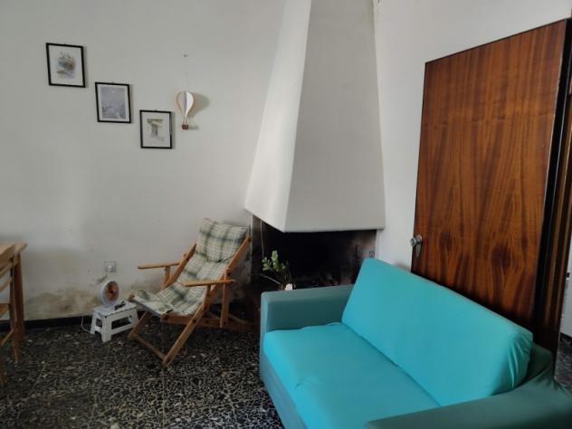 Vendiamo casa indipendente con giardino - Foto 2