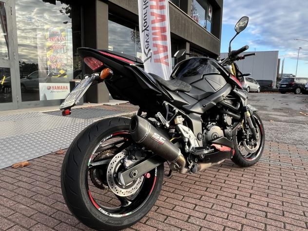 Suzuki GSR 750 null - Foto 4