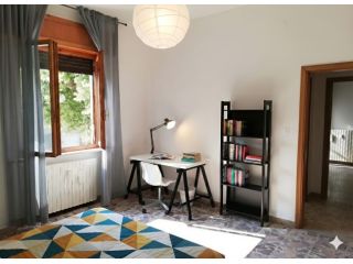 Rooms with KING SIZE BED available for ERASMUS students.