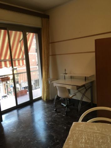 OFFRO DUE CAMERE SINGOLE PER STUDENTI IN VIA CANTARANE 38 - Foto 7