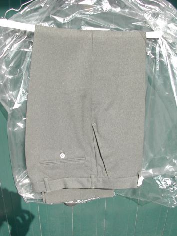 Pantaloni grigi taglia 50