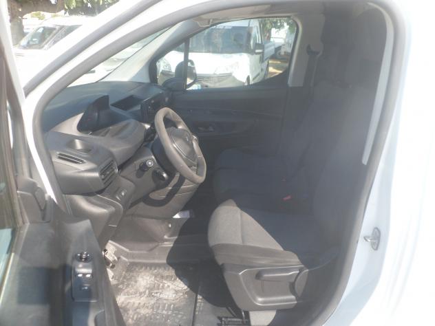 Peugeot Partner furgone 3 posti - Foto 10