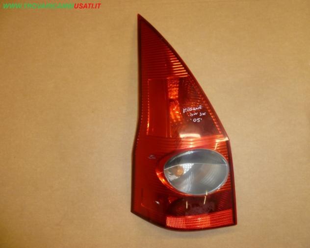 FANALE POST.S. RENAULT MEGANE (K84) Grandtour  Parti elettriche  Fanaleria  Fanali  Fanale post. sx. RENAULT - MEGANE Grandtour - 01-10-2003 - 01-01-2