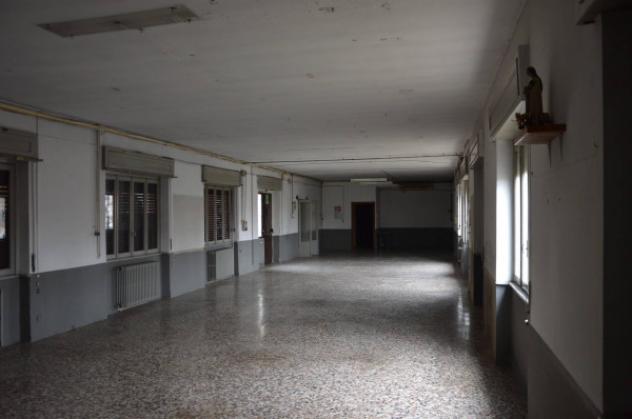 Immobile di 180 m² in affitto a Gallarate