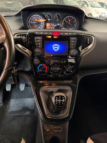 Lancia Ypsilon 1.3 MJT 16V 95 CV 5 porte S&S Platinum - Foto 9