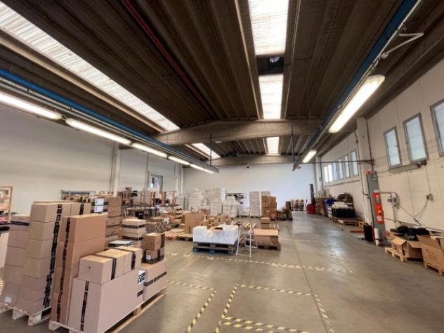 Immobile di 3300 m² con 5 locali in affitto a Torbole Casaglia - Foto 16