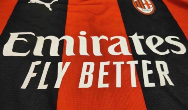 Vendo Maglia gara home Milan 2026/2027 originale