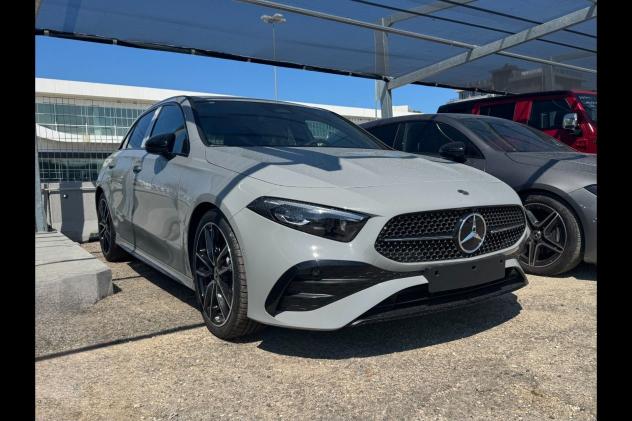 Mercedes-Benz Classe A A 250 e phev Alpine Grey Edition auto - Foto 9