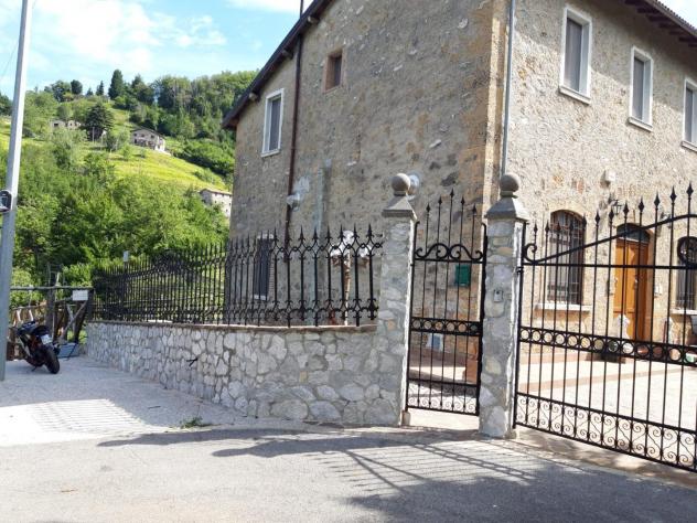 Casale in vendita a Castelnuovo di Garfagnana 200 mq Rif: 979505