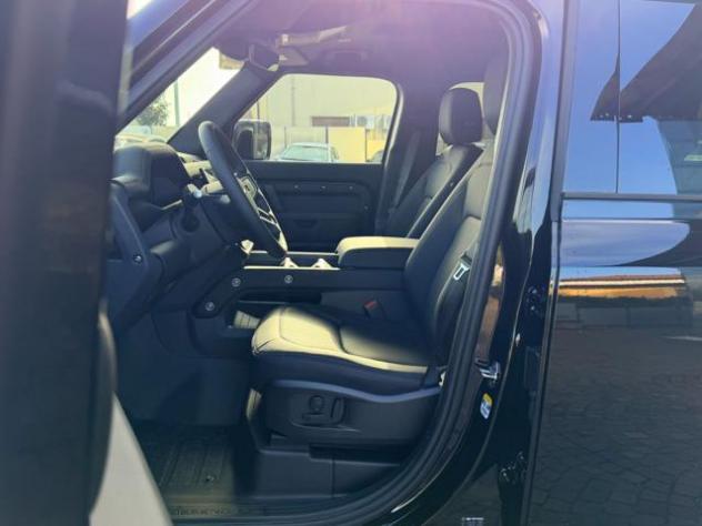 LAND ROVER Defender 110 3.0D I6 200 CV AWD Auto X-Dynamic SE rif. 23944186 - Foto 5