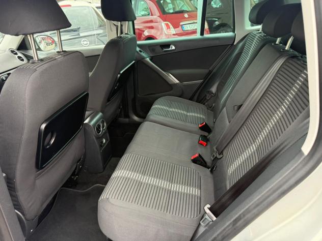 Volkswagen Tiguan 2.0 TDI DPF 4MOTION Trend & Fun - Foto 9