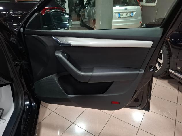 Skoda Octavia 1.6 TDI SW euro 6 - Foto 9