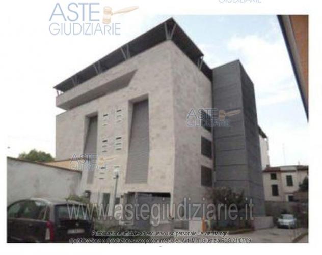 IMMOBILI-IMMOBILE COMMERCIALE-via Curtatone n. 69 angolo via Oberdan n. 2