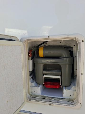 CAMPER ARCA DUCATO MANSARDATO 7 POSTI DINETTE LETTI CASTELLO CLIMATIZZATORE FOTOVOLTAICO CAMPEGGIO USATI GENERALI 1760 - Foto 10