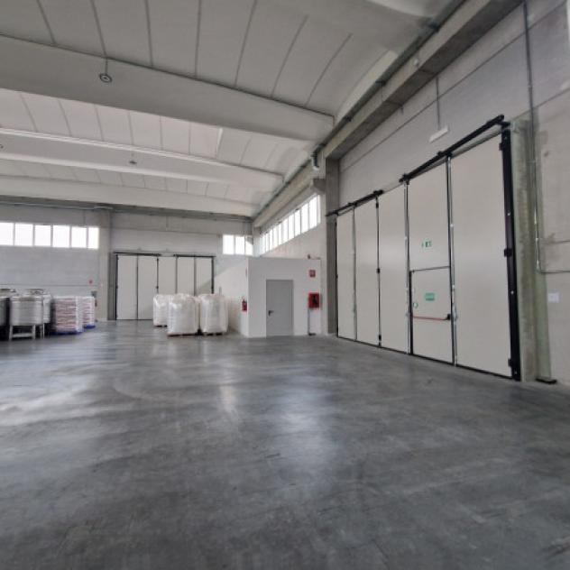 Immobile di 1200 m² con 4 locali in affitto a Pogliano Milanese - Foto 11