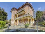 Villa di 380 m² con più di 5 locali in vendita a Cunardo
