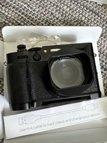 Fotocamera digitale Fujifilm X100VI nera - Foto 4