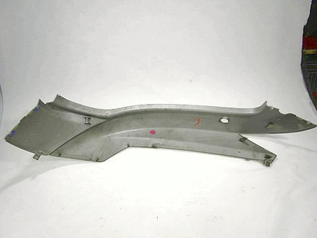 CARENA SOTTO SELLA DESTRA KYMCO PEOPLE S 50 4T 2005 - 2006 83500-LCD3-E00-N8P RIGHT SADDLE FAIRING DA VERNICIARE ATTACCO DANNEGGIATO - Foto 3