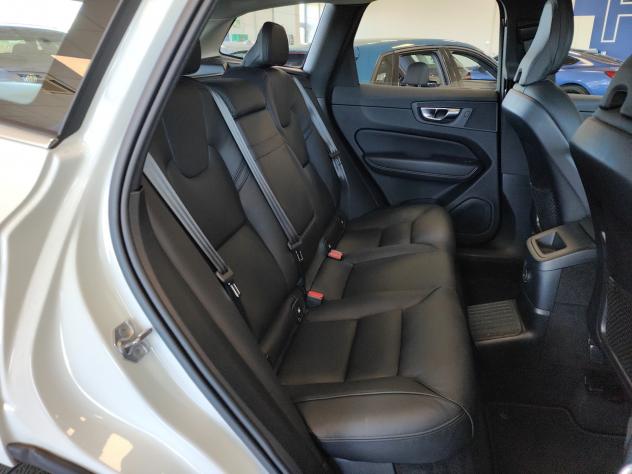 Volvo XC60 T6 Recharge Plug-in AWD Tetto Pelle Camera+Sensori - Foto 6