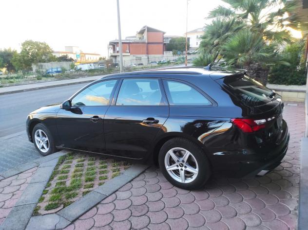 Audi A4 Avant 30 TDI/136 CV S tronic Business - Foto 6