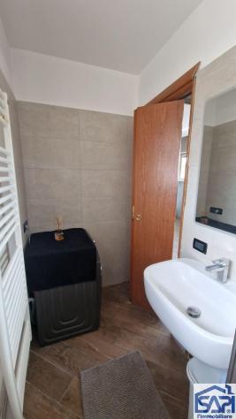 Porzione di villa bifamiliare completamente ristrutturata su più livelli - Foto 14
