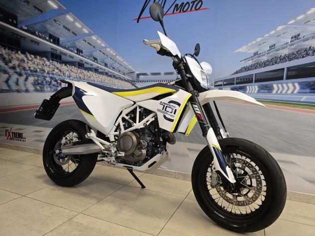 Husqvarna 701 Supermoto gamma 2018 - Km 11200 (A2) - Foto 2