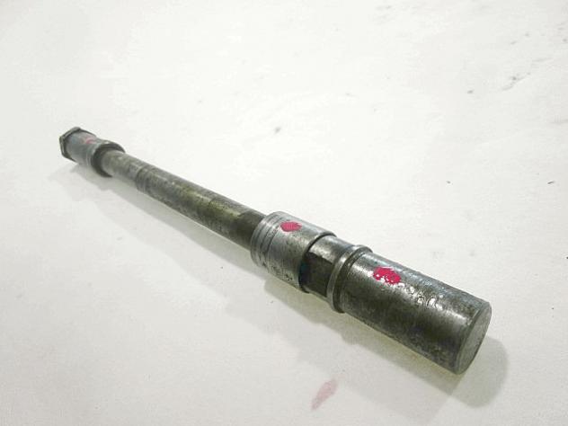 PERNO RUOTA ANTERIORE HONDA GOLD WING GL 1100 1980 - 1983 44301-463-000 FRONT WHEEL AXLE - Foto 3