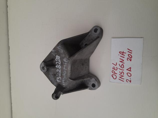 STAFFA SUPPORTO MOTORE OPEL Insignia S. Wagon 13228288 diesel 2.0 (0817)