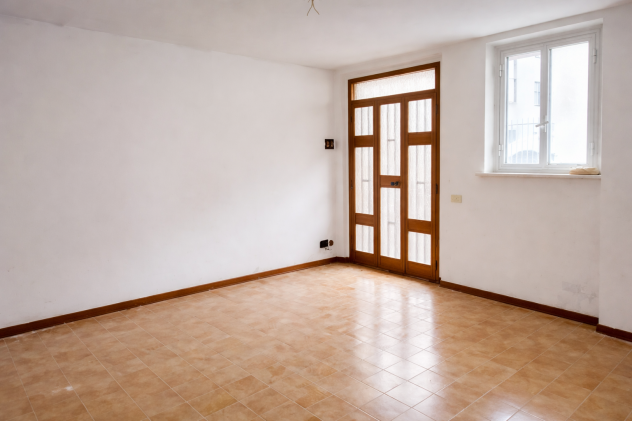 Occasione a Camerano: garage 85 mq fuori terra + ufficio - Foto 5