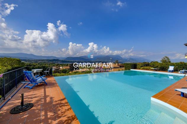 VILLA ESCLUSIVA VISTA LAGO MOZZAFIATO CON PISCINA PRIVATA A MANERBA DEL GARDA - Foto 3