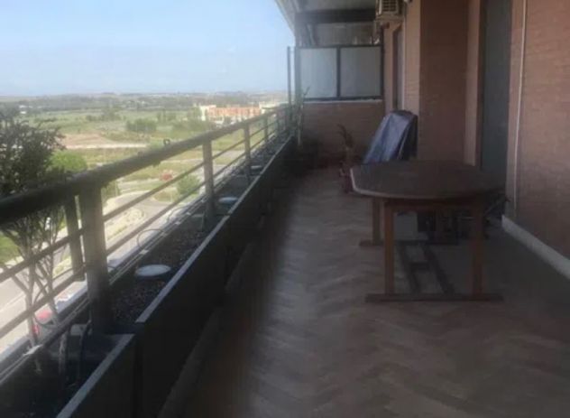 FIUMICINO TRILOCALE ARREDATO CON TERRAZZO E DOPPI SERVIZI - Foto 7