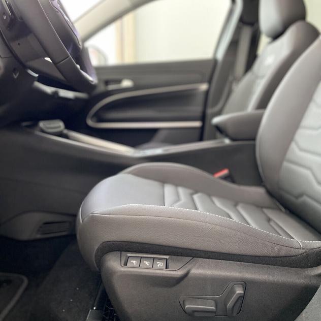 Jeep Avenger Summit 1.2 hybrid 110cv Km0 |tetto + sedili in pelle elettrici| - Foto 7