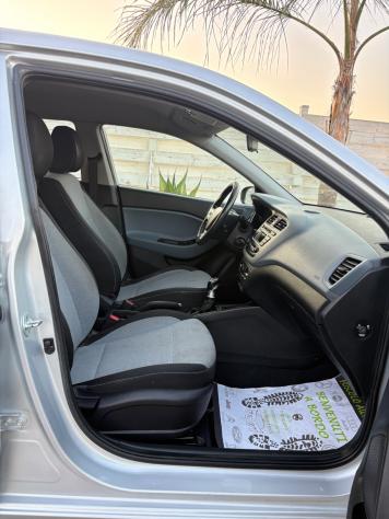 Hyundai i20 1.1 diesel 5 porte in pronta consegna - Foto 10