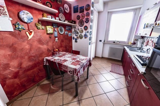 3 locali doppi servizi terrazzo - Foto 6