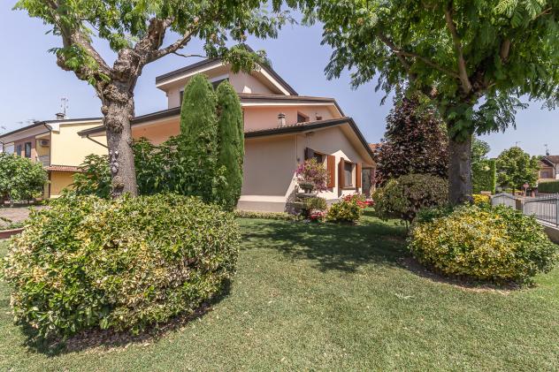 Villa in vendita a Terre del Reno